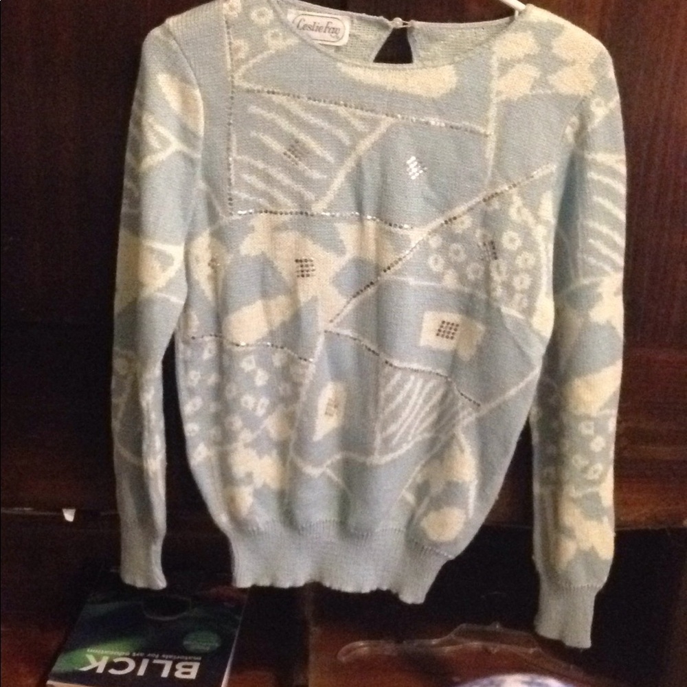 Leslie Fay beautiful blue and white design